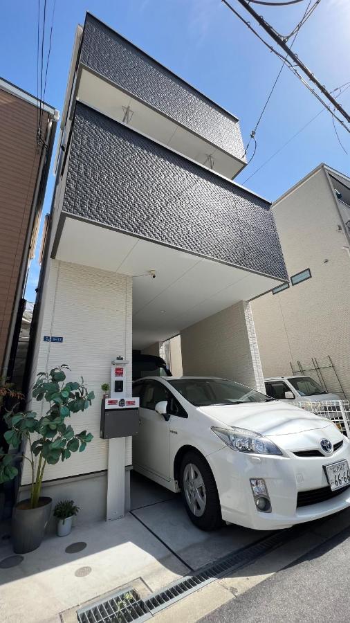 Namba South 3 115m2 Matsu1 * Osaka